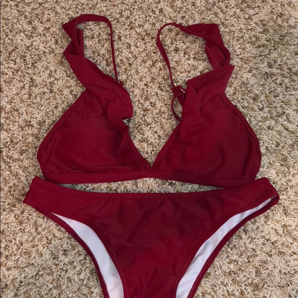 Red bikini large runs small NWT